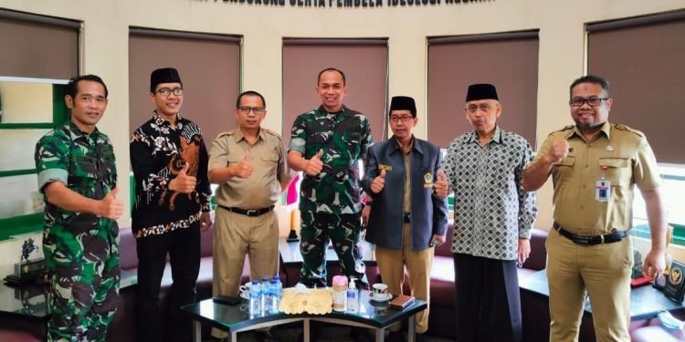 Silahturahmi LDII Semarang dengan Kodim 0733/BS dijadikan kesempatan untuk saling menjalin komunikasi dan bertukar pikiran.