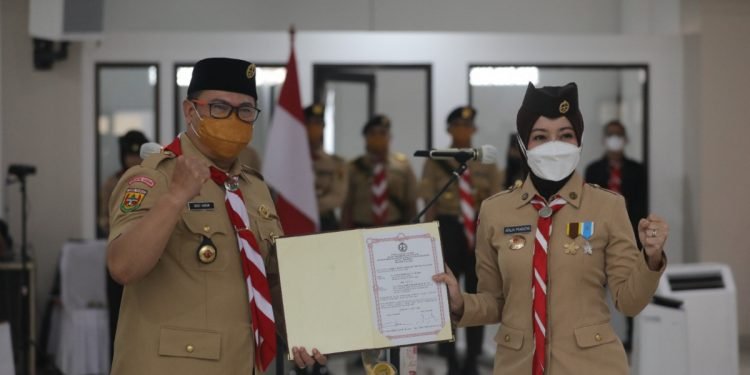 Ketua Kwarda Gerakan Pramuka Jabar melantik Kak Dicky Harun sebagai Ketua Majelis Pembimbing Satuan Komunitas SPN Jawa Barat