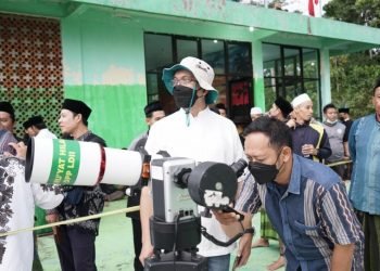 Tim dari DPP LDII saat memantau hilal
