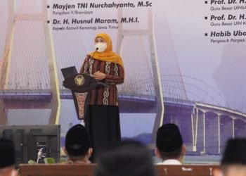 Gubernur Jawa Timur, Khofifah Indar Parawansa dalam Sambutan dalam Sebuah Acara LDII.