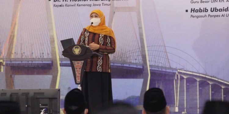 Gubernur Jawa Timur, Khofifah Indar Parawansa dalam Sambutan dalam Sebuah Acara LDII.