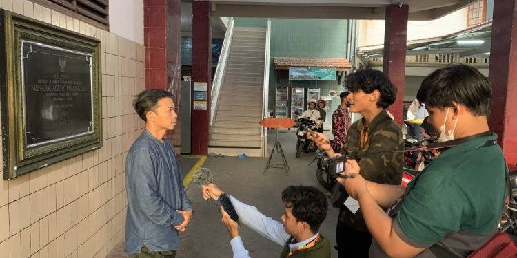Peserta Pelatihan dari LDII Depok Praktek Kelas Jurlanistik Televisi