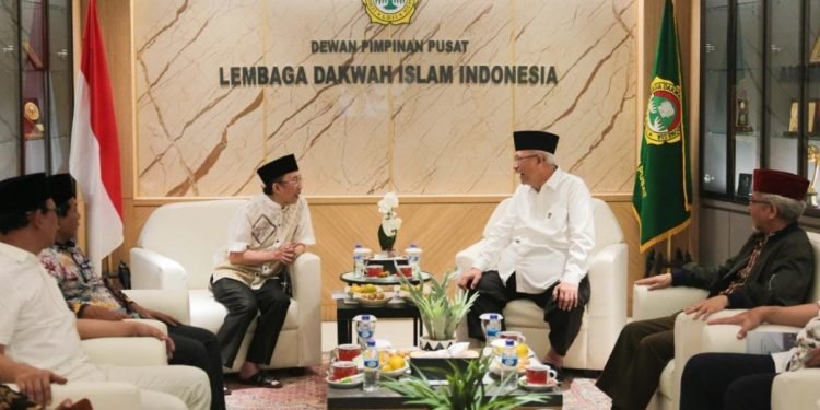 Ketum MPP Majelis Dakwah Islamiyah dan Ketum DPP Lembaga Dakwah Islam Indonesia