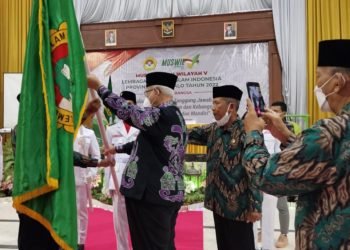 Ketum DPP LDII Melantik Pengurus Hasil Muswil LDII Gorontalo
