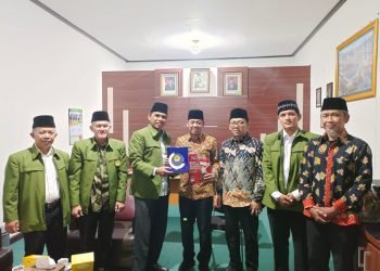 Kepala Kantor Kementerian Agama Kota Cimahi, DR. H Saepulloh S.Ag., MPdI mengajak LDII Kota Cimahi untuk ikut serta merawat moderasi antar umat beragama.