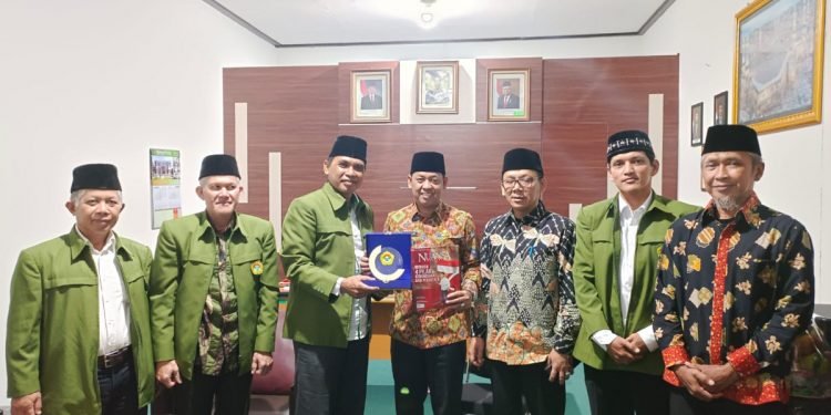 Kepala Kantor Kementerian Agama Kota Cimahi, DR. H Saepulloh S.Ag., MPdI mengajak LDII Kota Cimahi untuk ikut serta merawat moderasi antar umat beragama.