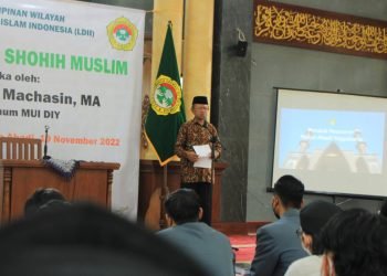 Ketua Umum Majelis Ulama Indonesia (MUI) DIY, Prof. Dr. KH. Machasin, MA. membuka secara resmi Kajian Hadis Sahih Muslim untuk periode pengkhataman November 2022 hingga Januari 2023.