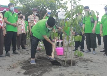 DPP LDII melansir Gerakan Menanam Pohon di Bumi Perkemahan Dewa Ruci, Yogyakarta, pada Minggu, 28 November 2021. Ketua Umum DPP LDII KH Chriswanto Santoso menyampaikan LDII telah memulai kampanye menanam pohon atau Go Green, sejak tahun 2007 bekerja sama dengan MUI Jawa Timur.
