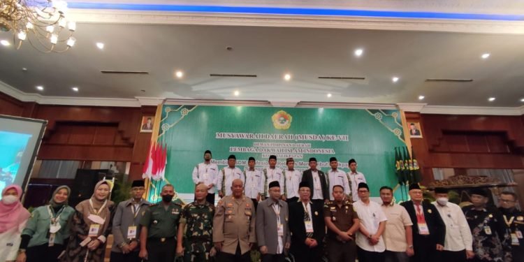 Pengurus dan Nara Sumber dalam Musda LDII Balikpapan.