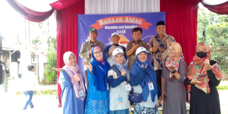 Pengurus Yayasan, Ketua RT dan Ketua Bidang Perekonomian dan Pembangunan Kecamatan Bojonggede. (LINES)