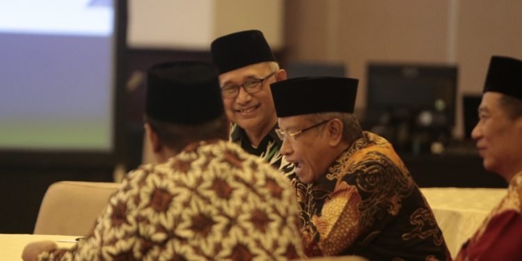 Ketua Umum DPP LDII bersama pimpinan Lembaga Persahabatan Ormas Islam (LPOI) dalam acara Tadarus Kebangsaan, Sabtu, 25/3. (LINES)