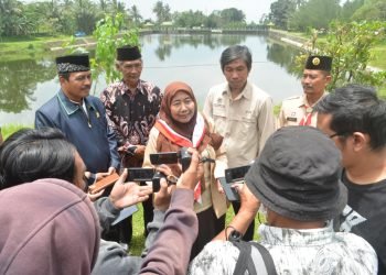 Kak Etty Kumolowati menekankan pentingnya kesadaran dan pemahaman diri serta partisipasi masyarakat. (LINES)