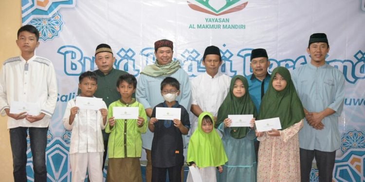 Pimpinan Yayasan dan Tokoh Masyarakat Beji. (LINES)