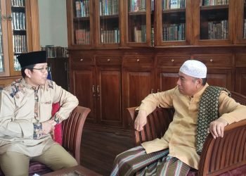 Ketua DPD LDII Kota Depok, H. Chairul Baihaqi bersama Ketum MUI Kota Depok, KH. Ahmad Dimyathi Badruzzaman. (LINES)