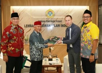 Sekretaris III Kedubes Federasi Rusia Dmitry Kostin berkunjung ke kantor DPP LDII beberapa waktu lalu. (LINES).