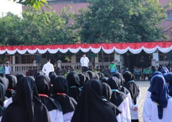 Ponpes Minhaajurrosyidin, Pondok Gede, Jakarta Timur menggelar upacara Hari Lahir Pancasila, 1 Juni lalu. (LINES)