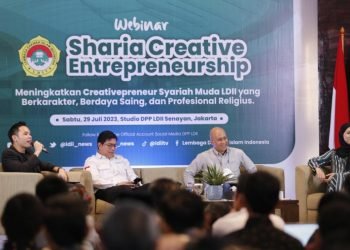 Para narasumber dalam Webinar Sharia Creative Entrepreneurship, 29/7 (LINES).