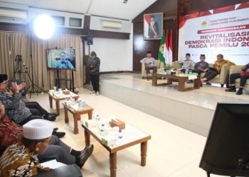 Ketua MPR Bambang Soesatyo saat menjadi pembicara kunci pada webinar DPP LDII. (LINES)