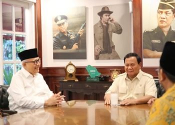 Menhan Prabowo Subianto saat menemui jajaran Pengurus DPP LDII di kantornya, Kamis, 7/9 (LINES).