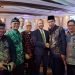 Ketua DPW LDII Sulawesi Selatan dengan Pangdam XIV Hassanuddin. (LINES)