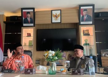 Dr. H. Ahmad Ali dengan Ketua DPW LDII Jawa Barat, KH Dicky Harun. (LINES)