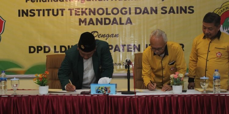 Penandatanganan MoU ITS Mandala dan LDII Jember. (LINES)