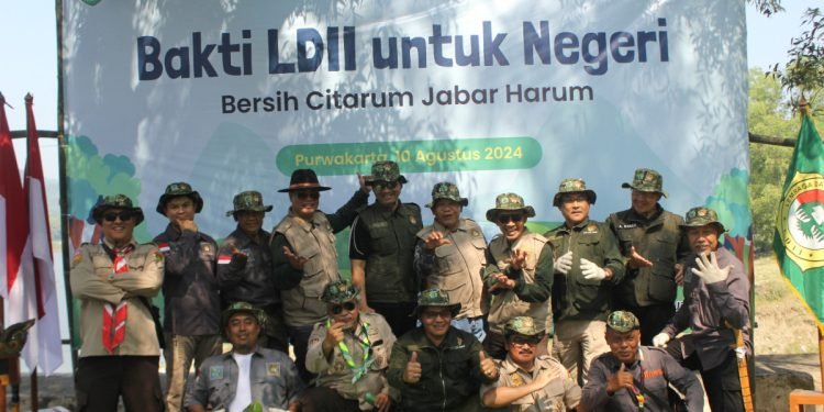 Kerja Bakti LDII Kabupaten Purwakarta. (LINES)
