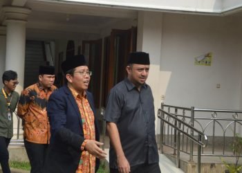 Ketua DPD LDII Kota Depok H Chairul Baihaqi bersama Ketua DPD Partai Golkar Farabi A Rafiq. (LINES)
