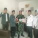 Mayor Arh. Jony Tandibura, Danramil 07/Limo saat menerima kunjungan audiensi Pengurus PC LDII Limo. (LINES)