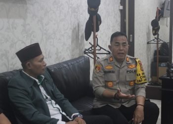 Ketua PC LDII Limo bersama Kapolsek Cinere. (LINES)