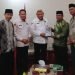 Ketua DPW LDII Kalbar, Susanto bersama Kakanwil Kemenag Kalbar. (FOTO: LINES)