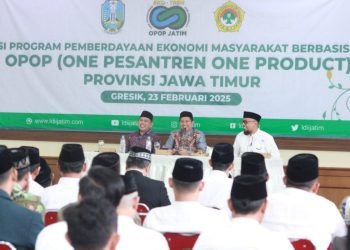 Pondok Pesantren (Ponpes) Wali Barokah Kota Kediri mengikuti sosialisasi program “One Pesantren One Product (OPOP)”, pada Minggu (23/2) di Gedung DPD LDII Kab. Gresik. Foto: LINES.