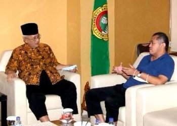 Ketum DPP LDII KH Chriswanto Santoso bersama Wakil Ketua Komisi VIII DPR RI Singgih Januratmoko . (Foto: LINES)