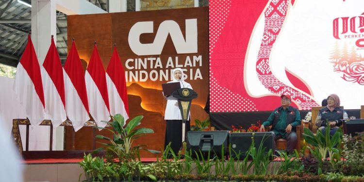 Gubernur Jawa Timur, Khofifah Indar Parawansa  saat Membuka Permata CAI Ke-46. (LINES)