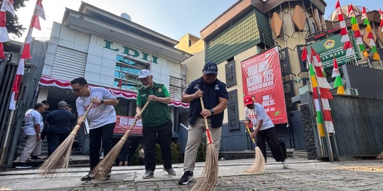 Pencanangan Kerja Bakti Nasional LDII 2025. (LINES)