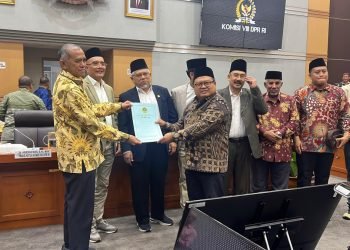 Panitia Kerja (Panja) Haji Komisi VIII DPR RI saat menerima rekomendasi dari LDII terkait pembahasan RUU ibadah haji dan umroh. (LINES)