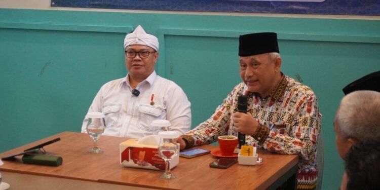 Ketua DPW LDII Jabar bersama Ketum DPP LDII. (LINES)