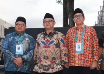 Ketum terpilih DPP LDII, Dody Taufik Wijaya, Menteri Pendidikan Dasar dan Menengah, Abdul Mu'ti, Ketua DPD LDII Kota Depok, Chairul Baihaqi. (LINES)