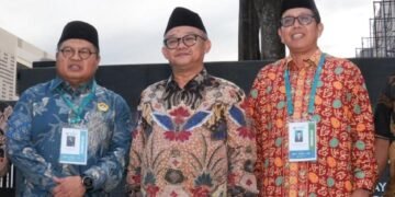 Ketum terpilih DPP LDII, Dody Taufik Wijaya, Menteri Pendidikan Dasar dan Menengah, Abdul Mu'ti, Ketua DPD LDII Kota Depok, Chairul Baihaqi. (LINES)
