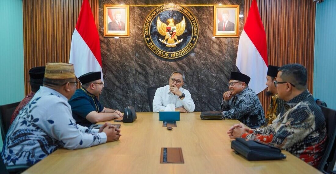 Menteri Koordinator Bidang Pangan Zulkifli Hasan saat menerima kunjungan Pengurus DPP LDII. (LINES)